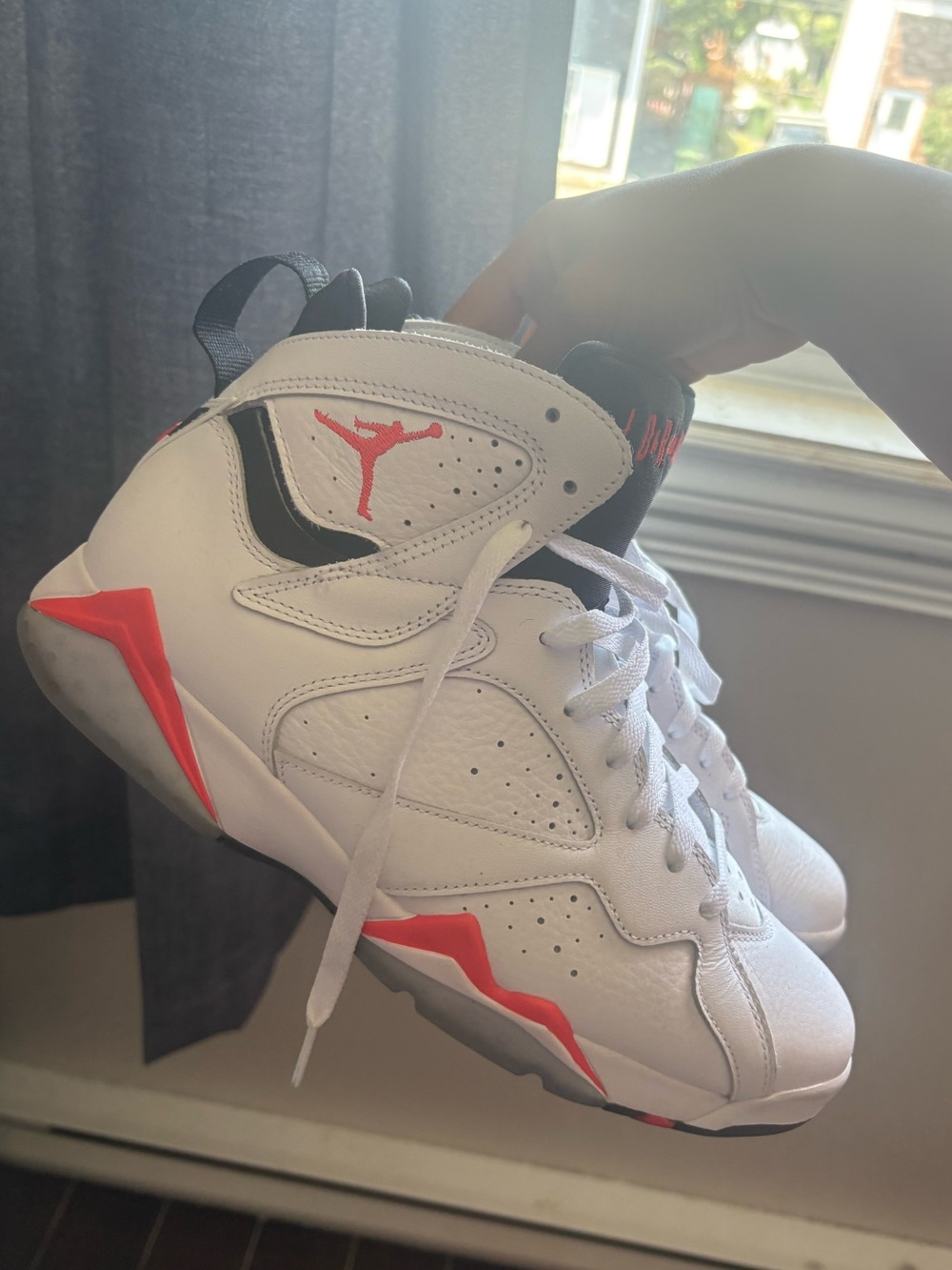 Nike Air Jordan 7 Retro "White Infrared".
